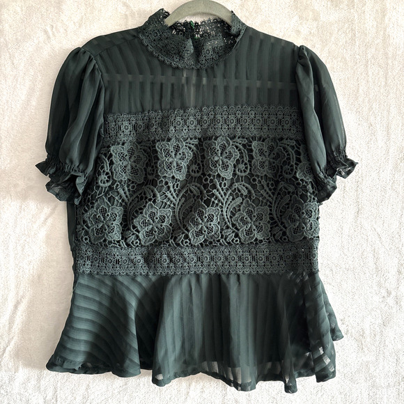 Haute Monde Tops - High Neck Lace Top Victorian Whimsigoth Dark Fairy Size L Green Keyhole Peplum